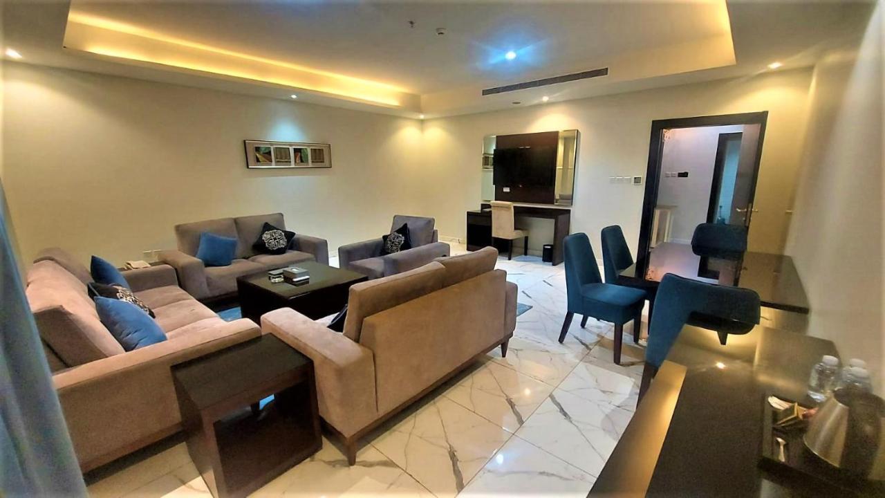 Royal Boutique Khamis Mushait