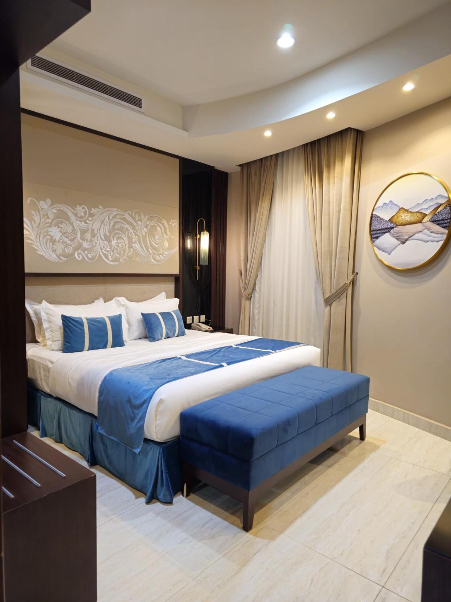Royal Boutique Hotel 4*